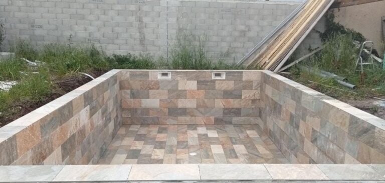 Chantier Piscine Hérault — construction béton, vue 14