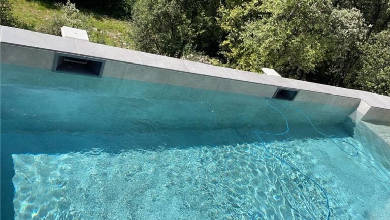 Chantier Piscine Hérault — construction béton, vue 28