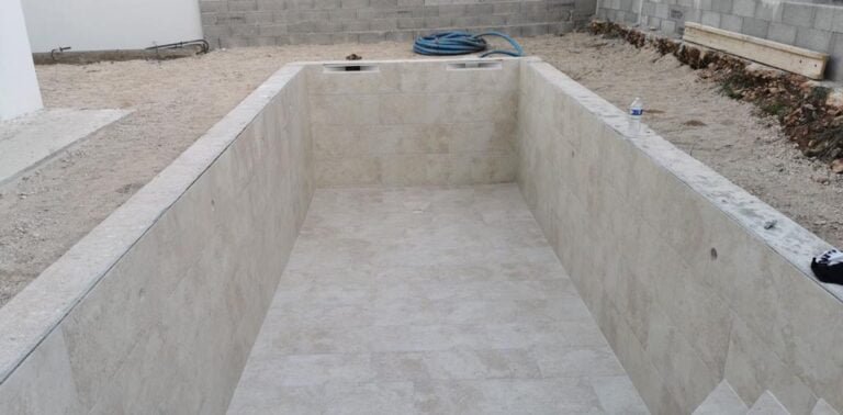 Chantier Piscine Hérault — construction béton, vue 46