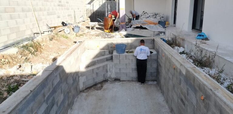 Chantier Piscine Hérault — construction béton, vue 50